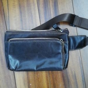 NWOT Leather Belt Bag 3 Zipper Compartment